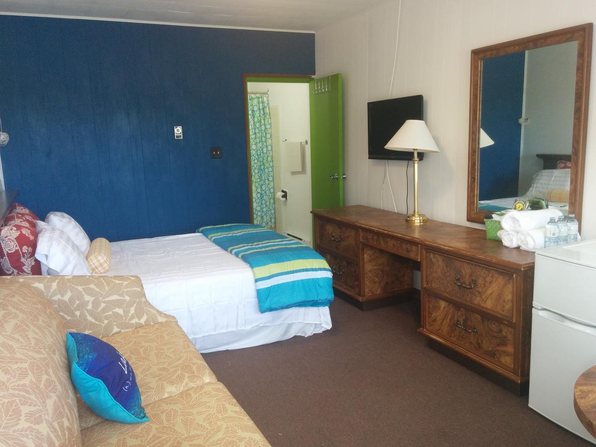 All Tucked Inn Waubaushene Exterior photo